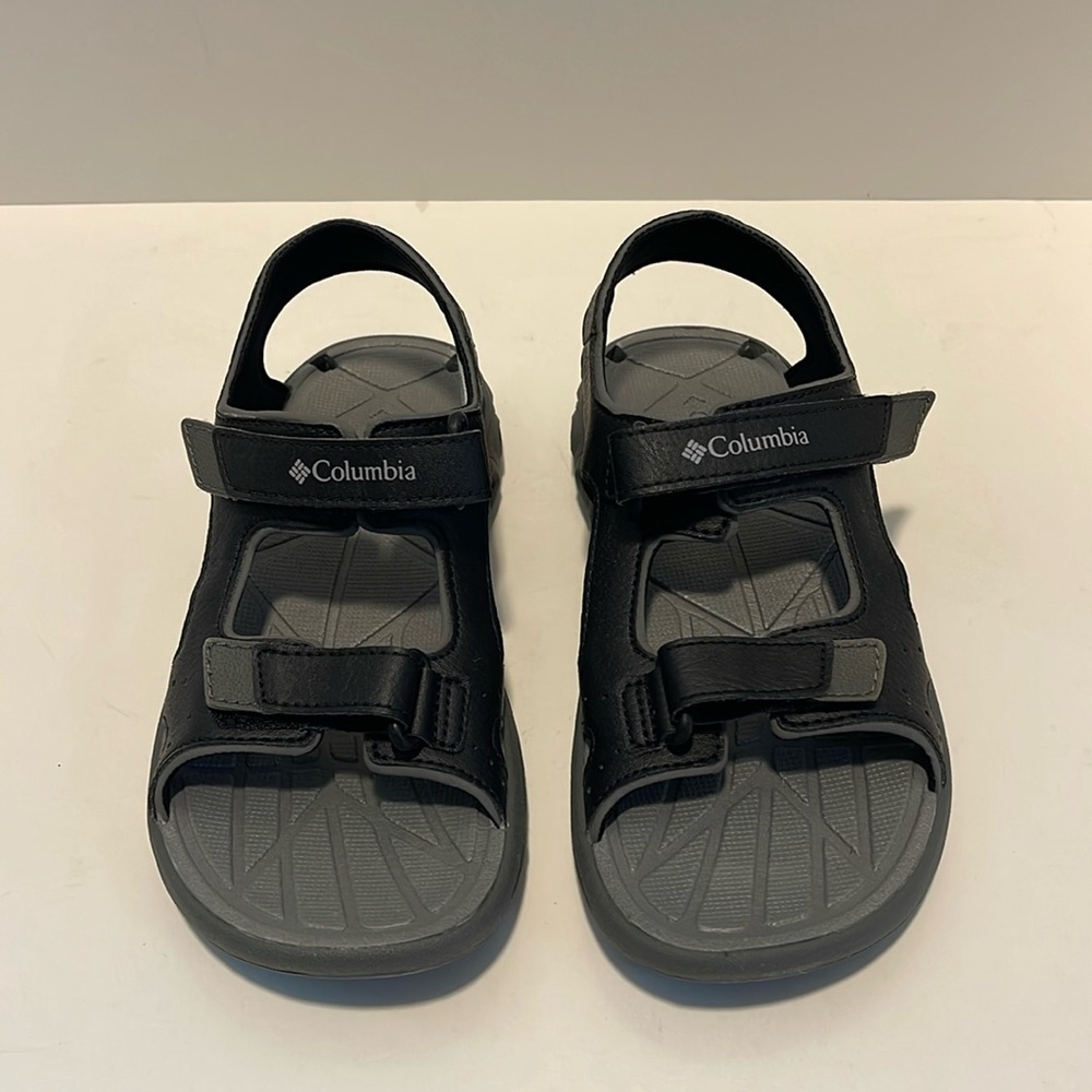 NWOT Columbia Techsun Vent Black Youth Size 2 Black Hook & Loop Sandals Outdoor